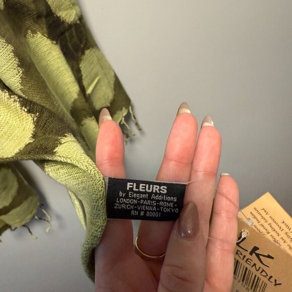 Silk Green Scarf NWT - Picture 6 of 7